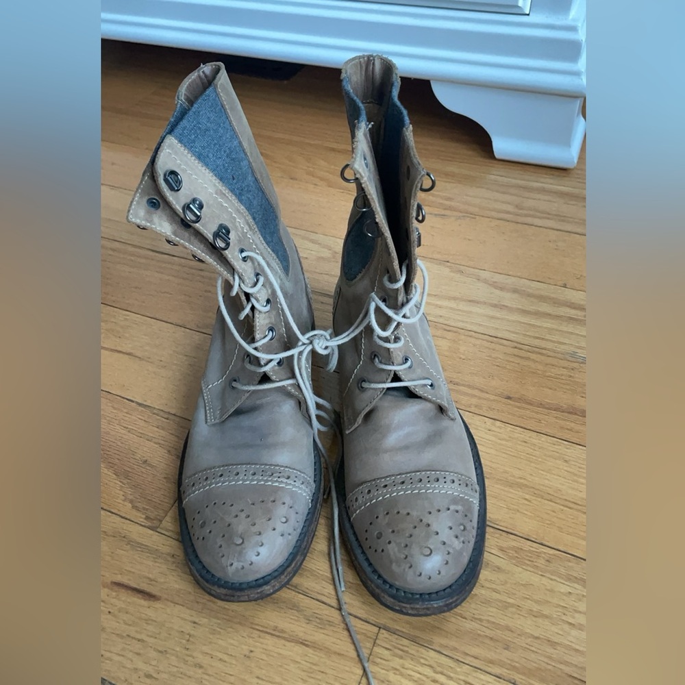 Brunello Cucinelli laced up combat boots - 36